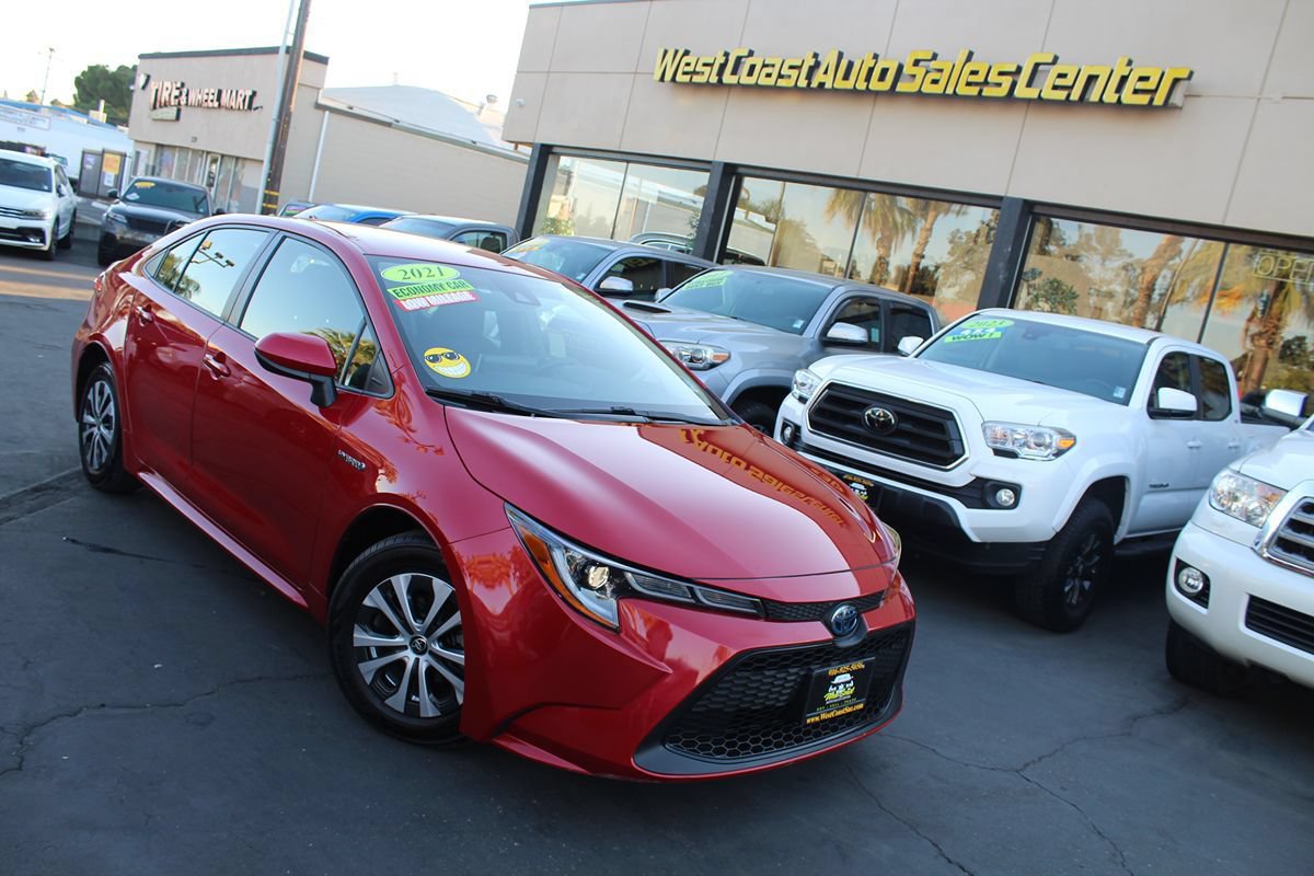 Used 2021 Toyota Corolla LE w/ Carpet Mat Package (TMS) FWD image 33