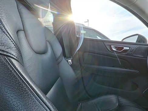 Used 2024 Volvo S60 B5 Plus image 29