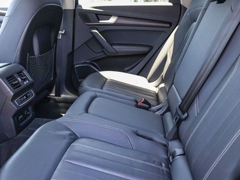 Used 2021 Audi Q5 2.0T Premium Plus w/ Premium Plus Package AWD/4WD image 19