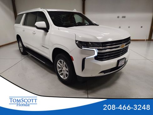 Used 2024 Chevrolet Suburban LT AWD/4WD image 1