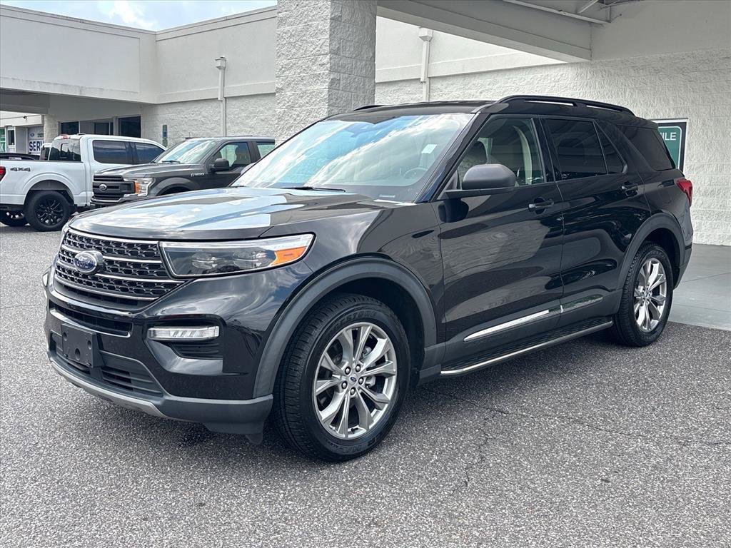 Used 2021 Ford Explorer XLT w/ Equipment Group 202A AWD/4WD image 23