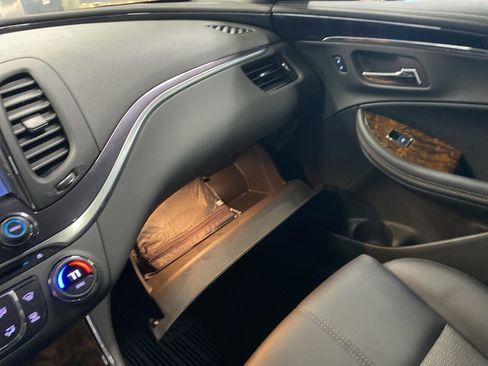 Used 2014 Chevrolet Impala LT image 28