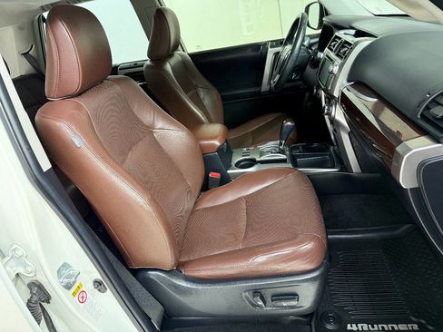 Used 2018 Toyota 4Runner Limited image 34