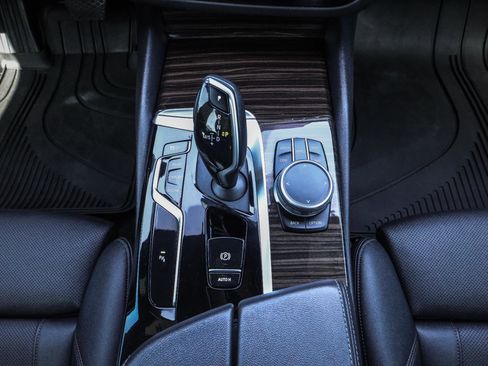 Used 2021 BMW 530i xDrive w/ Premium Package AWD/4WD image 30