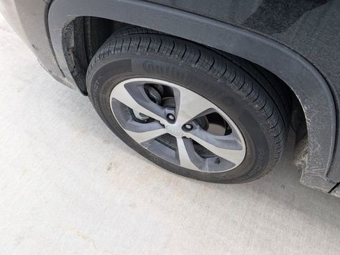 Used 2021 Jeep Cherokee Limited w/ Elite Package image 10