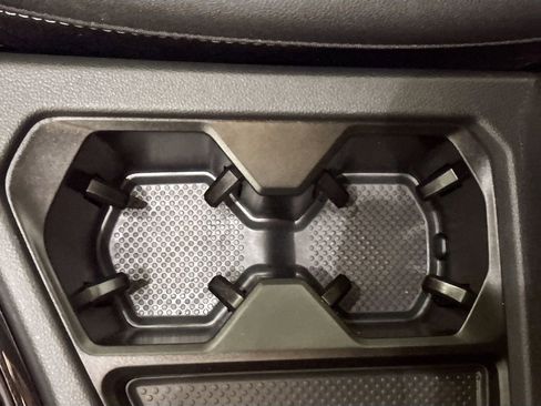 Certified 2025 Volkswagen Taos SE image 15