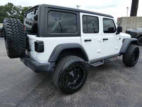 Used 2018 Jeep Wrangler Unlimited Sport S AWD/4WD image 4