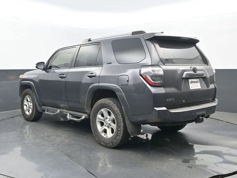 Used 2019 Toyota 4Runner SR5 Premium image 3
