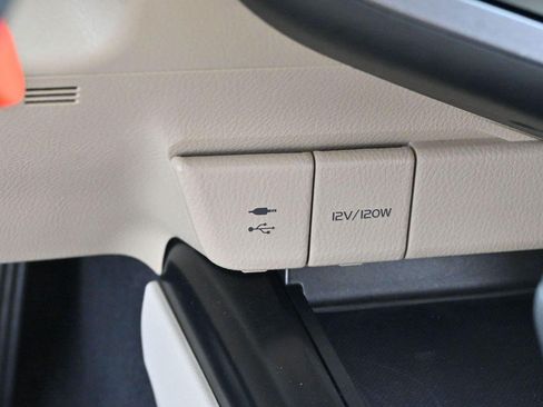 Used 2019 Toyota Camry LE FWD image 23