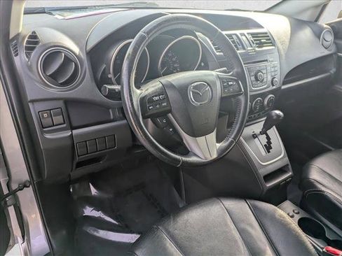 Used 2012 MAZDA MAZDA5 Touring w/ Moonroof & Audio Pkg image 11
