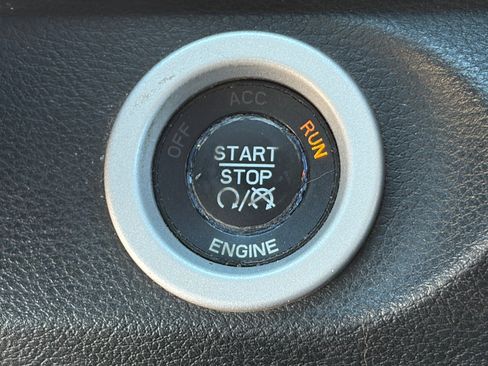 Used 2015 RAM 1500 Sport w/ Convenience Group image 23