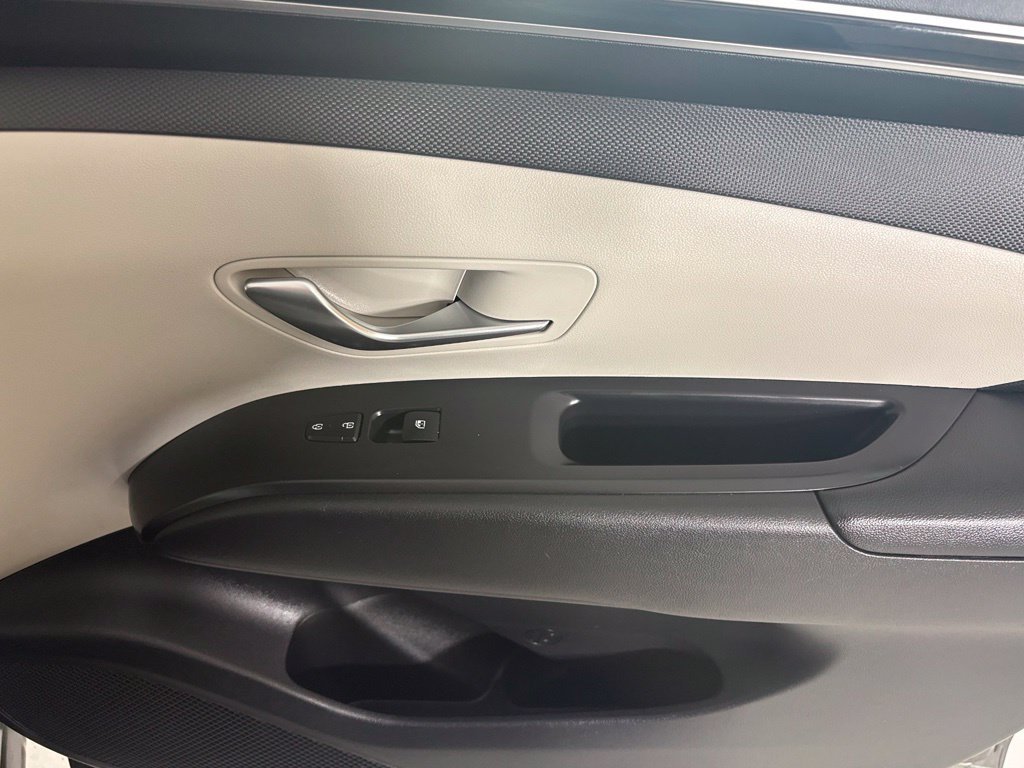 Used 2022 Hyundai Tucson SEL w/ Cargo Package FWD image 12