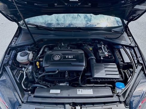 Used 2019 Volkswagen GTI SE w/ SE Experience Package FWD image 30