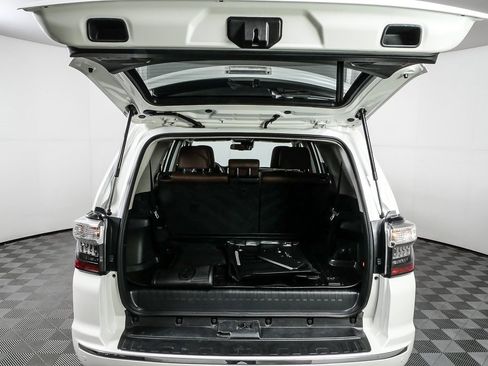 Used 2020 Toyota 4Runner Limited image 31