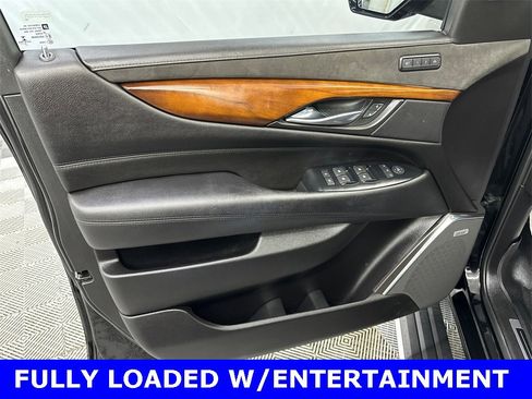 Used 2018 Cadillac Escalade ESV Premium Luxury image 11