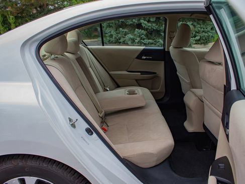 Used 2013 Honda Accord LX image 17