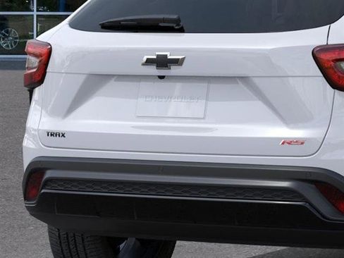 New 2025 Chevrolet Trax RS w/ Sunroof Package image 14