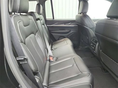 New 2025 Jeep Grand Cherokee Limited w/ Trailer Tow Package image 41