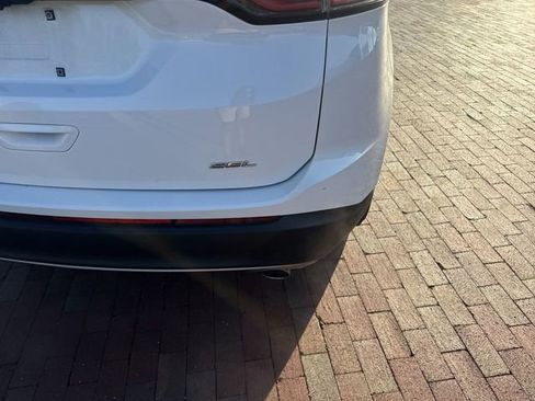 Used 2017 Ford Edge SEL w/ Equipment Group 201A FWD image 12