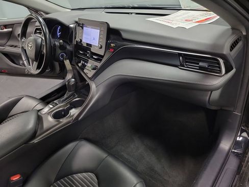 Used 2022 Toyota Camry SE FWD image 23