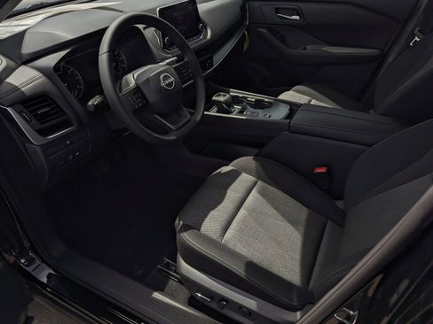 New 2026 Nissan Rogue SV FWD image 9