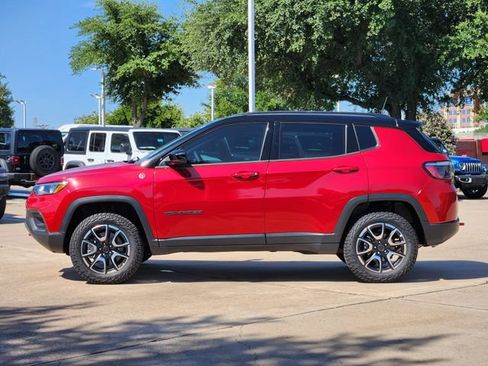 Used 2026 Jeep Compass Trailhawk AWD/4WD image 4