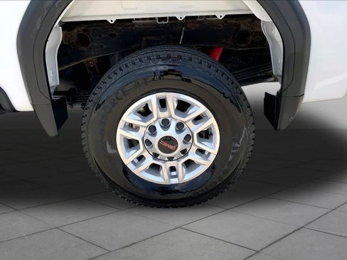 Used 2021 GMC Sierra 2500 4x4 Double Cab w/ Convenience Package image 11