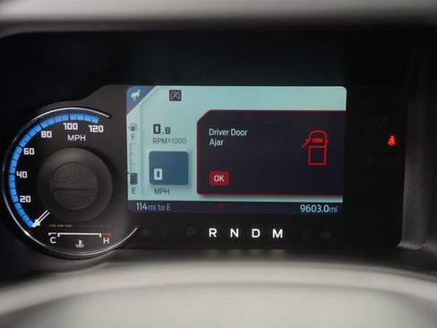 Used 2023 Ford Bronco Badlands image 24