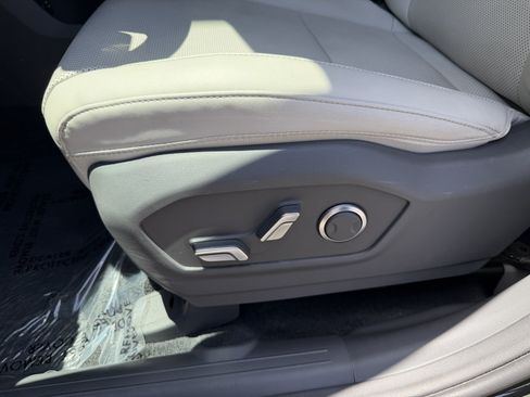Used 2025 Hyundai Santa Fe SEL FWD image 29
