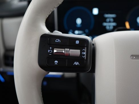 Used 2025 Hyundai Santa Fe Limited image 27