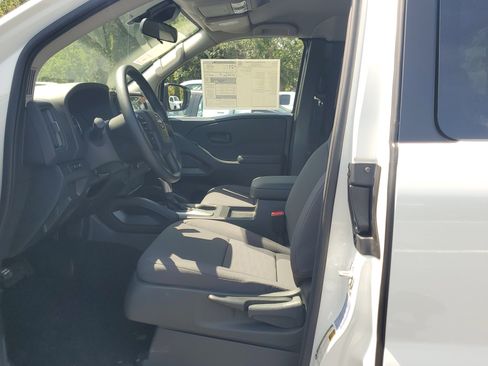 New 2025 Nissan Frontier S image 10