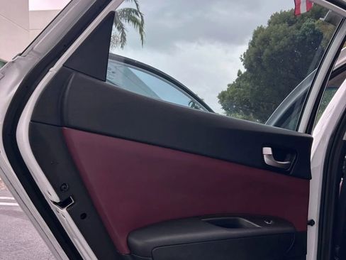 Used 2017 Kia Optima LX w/ Value Package image 17