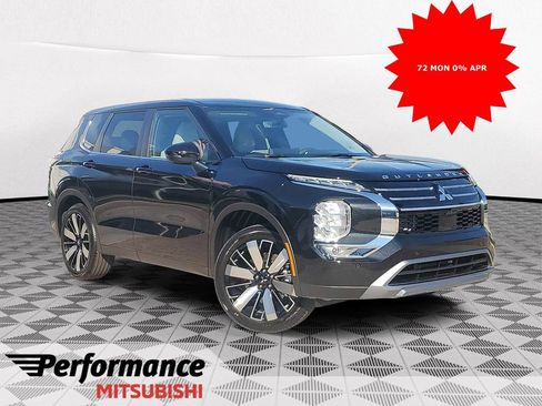 New 2026 Mitsubishi Outlander SE image 1