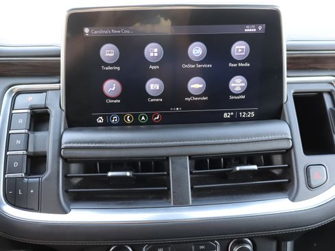 Used 2021 Chevrolet Suburban Z71 w/ Z71 Signature Package image 28