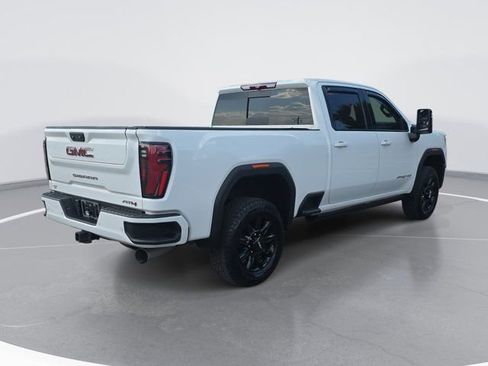 Used 2024 GMC Sierra 2500 AT4 w/ AT4 Preferred Package image 3