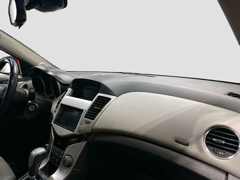 Used 2014 Chevrolet Cruze LT FWD image 26