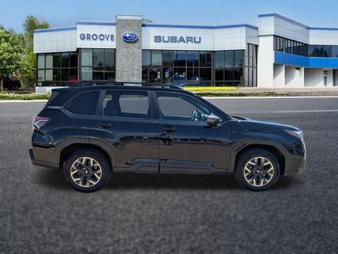 Certified 2025 Subaru Forester Premium AWD/4WD image 7