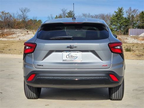 Certified 2024 Chevrolet Trax RS w/ Driver Confidence Package image 7
