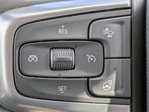 Used 2025 Chevrolet Silverado 1500 LTZ image 25