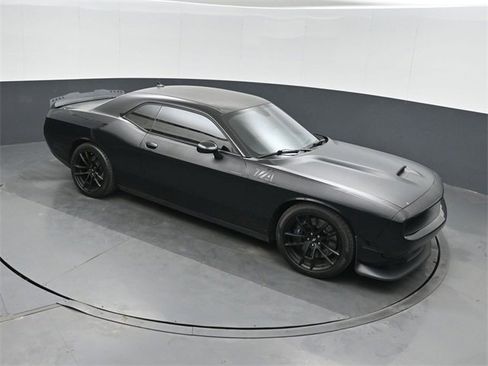 Used 2018 Dodge Challenger T/A image 28