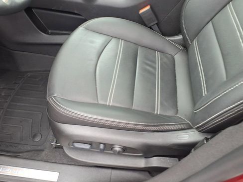 Used 2024 GMC Terrain Denali w/ Denali Premium Package AWD/4WD image 10