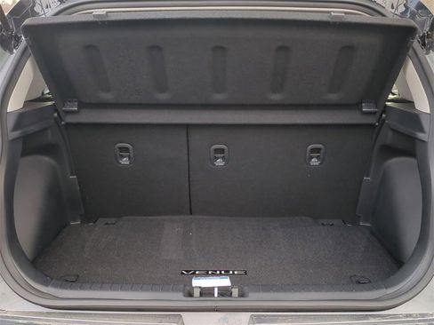 Certified 2025 Hyundai Venue Limited image 24