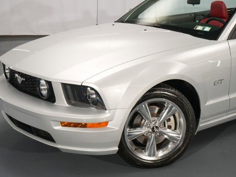 Used 2006 Ford Mustang GT image 4