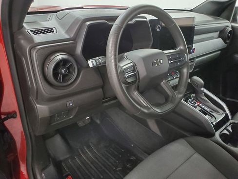 Used 2023 Chevrolet Colorado Trail Boss w/ Technology Package image 12