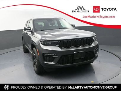 Used 2025 Jeep Grand Cherokee Limited w/ Black Appearance Package