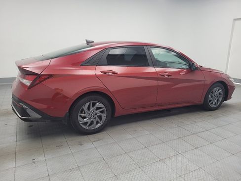 Used 2024 Hyundai Elantra SEL FWD image 10