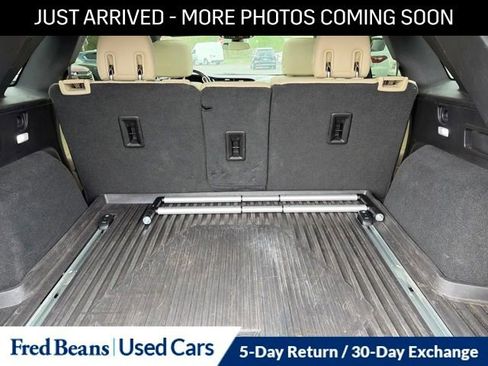 Used 2018 Cadillac XT5 Luxury w/ Driver Awareness Package AWD/4WD image 11
