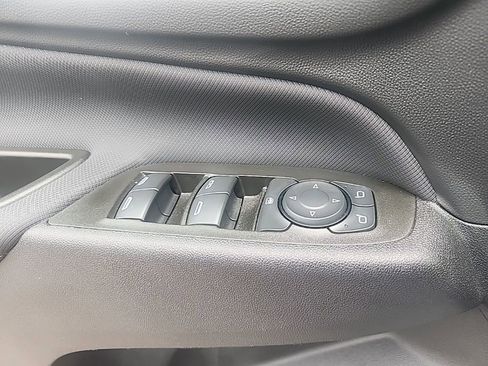 Used 2023 Chevrolet Equinox RS w/ RS Leather Package FWD image 25