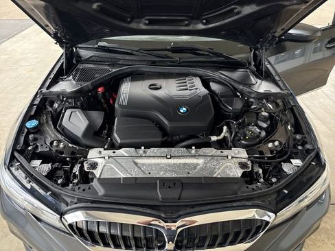 Used 2022 BMW 330i Sedan w/ M Sport Package RWD image 22