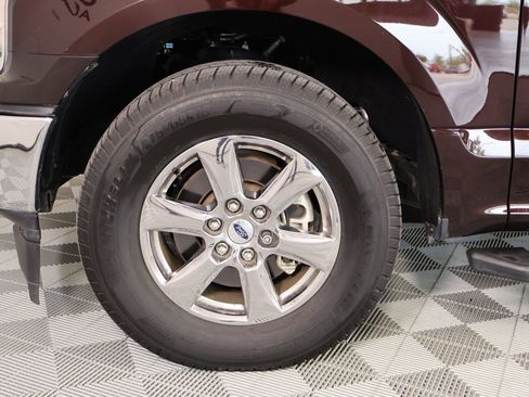 Used 2019 Ford F150 XLT w/ Equipment Group 302A Luxury RWD image 17